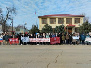 Митинг в честь дня вывода советских войск из Афганистана прошел в поселке Комсомольский Красноярского района Астраханской области